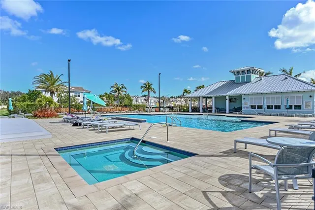 $599,900 | 4720 Arboretum Circle, Unit 102, Naples, FL 34112