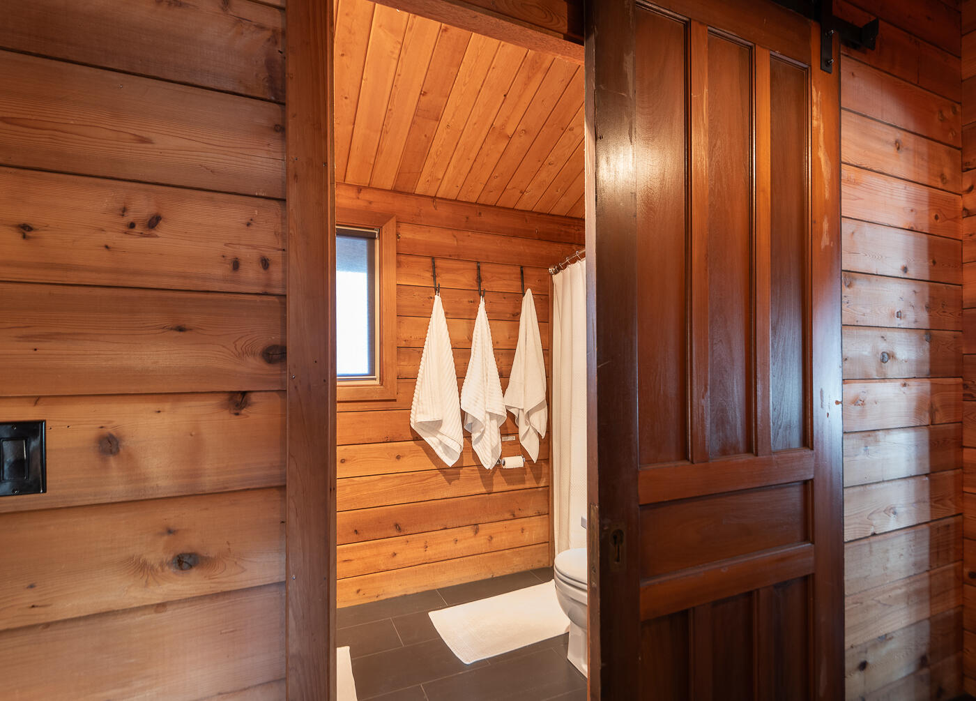 18955 Pinehurst Road Bend, OR 97703 - Photo 17 of 39 Full bath
