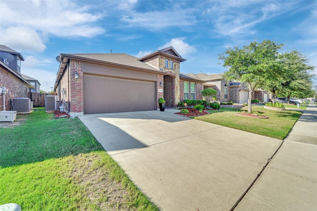 1836 Velarde Road Fort Worth, TX 76131 - Photo 3 of 28 Gallery Image 3