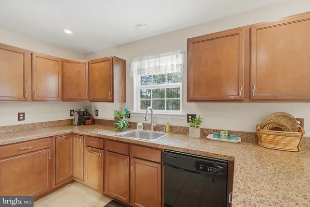 $689,000 | 169 Emerson Lane, Barnegat, NJ 08005