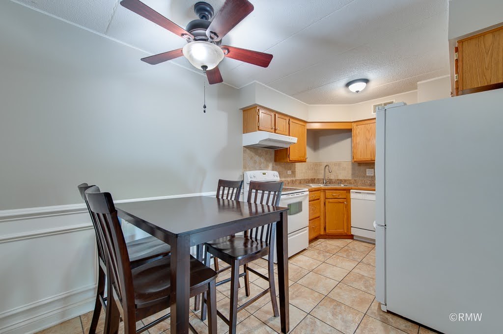 525 Timber Ridge Drive, Unit 306 Carol Stream, IL 60188 - Photo 17 of 26