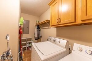 338 Pistole Road Sparta, TN 38583 - Photo 15 of 39 a bathroom with a sink and a mirror