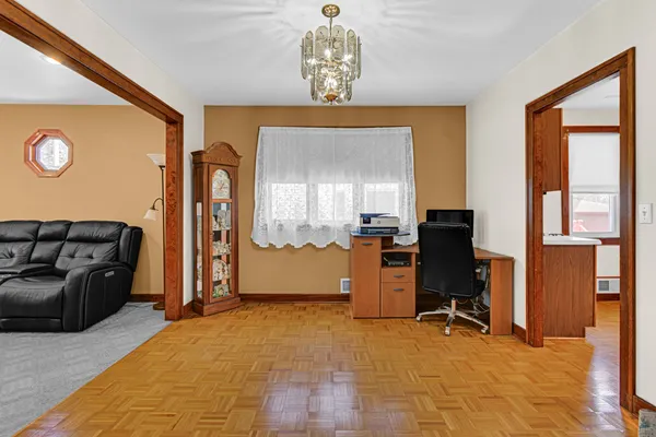 $225,000 | 1545 Ridge Road, Homewood, IL 60430
