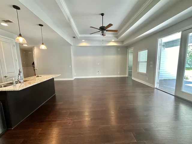 $2,400 | 5173 Lexington Road, Tallahassee, FL 32311