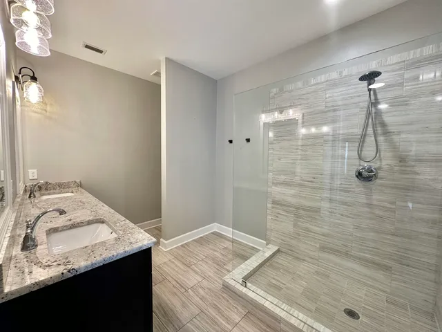 $2,400 | 5173 Lexington Road, Tallahassee, FL 32311