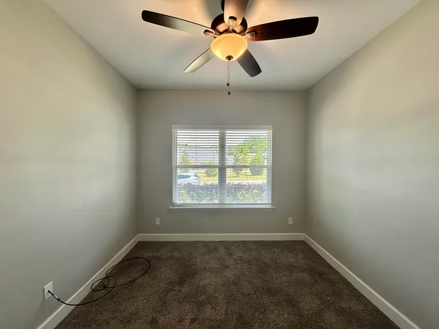 $2,400 | 5173 Lexington Road, Tallahassee, FL 32311