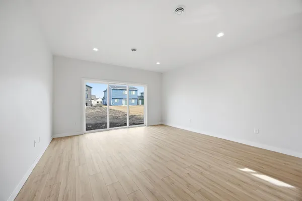 $349,550 | 6267 87th Avenue South, Horace, ND 58047