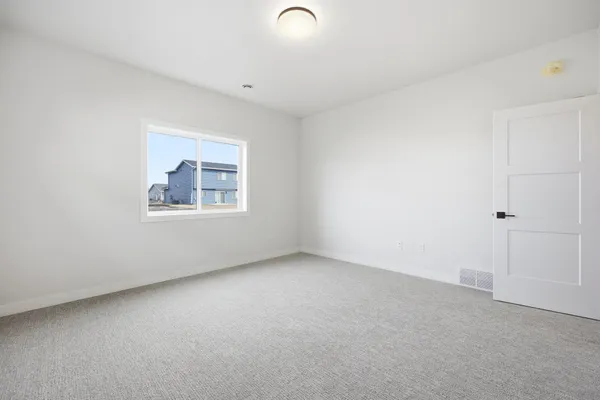 $349,550 | 6267 87th Avenue South, Horace, ND 58047