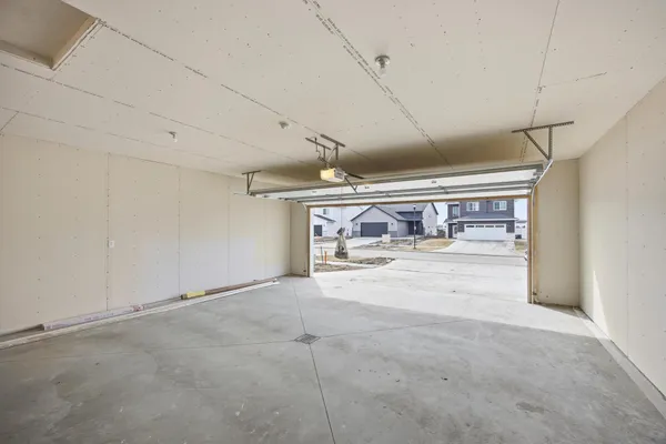 $349,550 | 6267 87th Avenue South, Horace, ND 58047