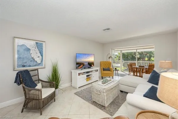 $298,000 | 4126 Belair Lane, Unit B6, Naples, FL 34103