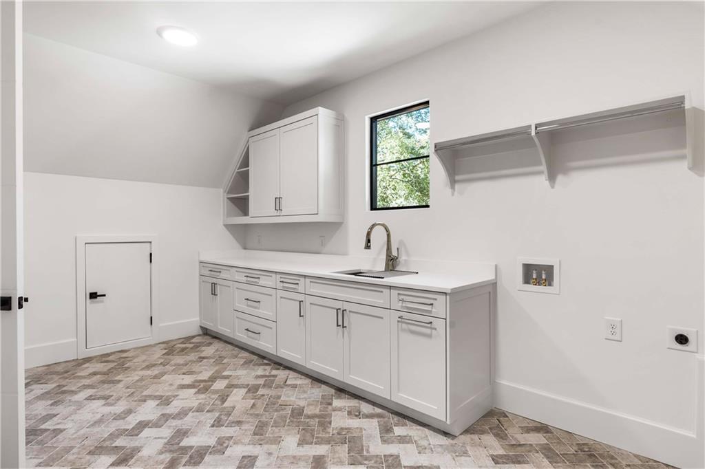 388 Londonberry Road Northwest Sandy Springs, GA 30327 - Photo 51 of 89 Gallery Image 51