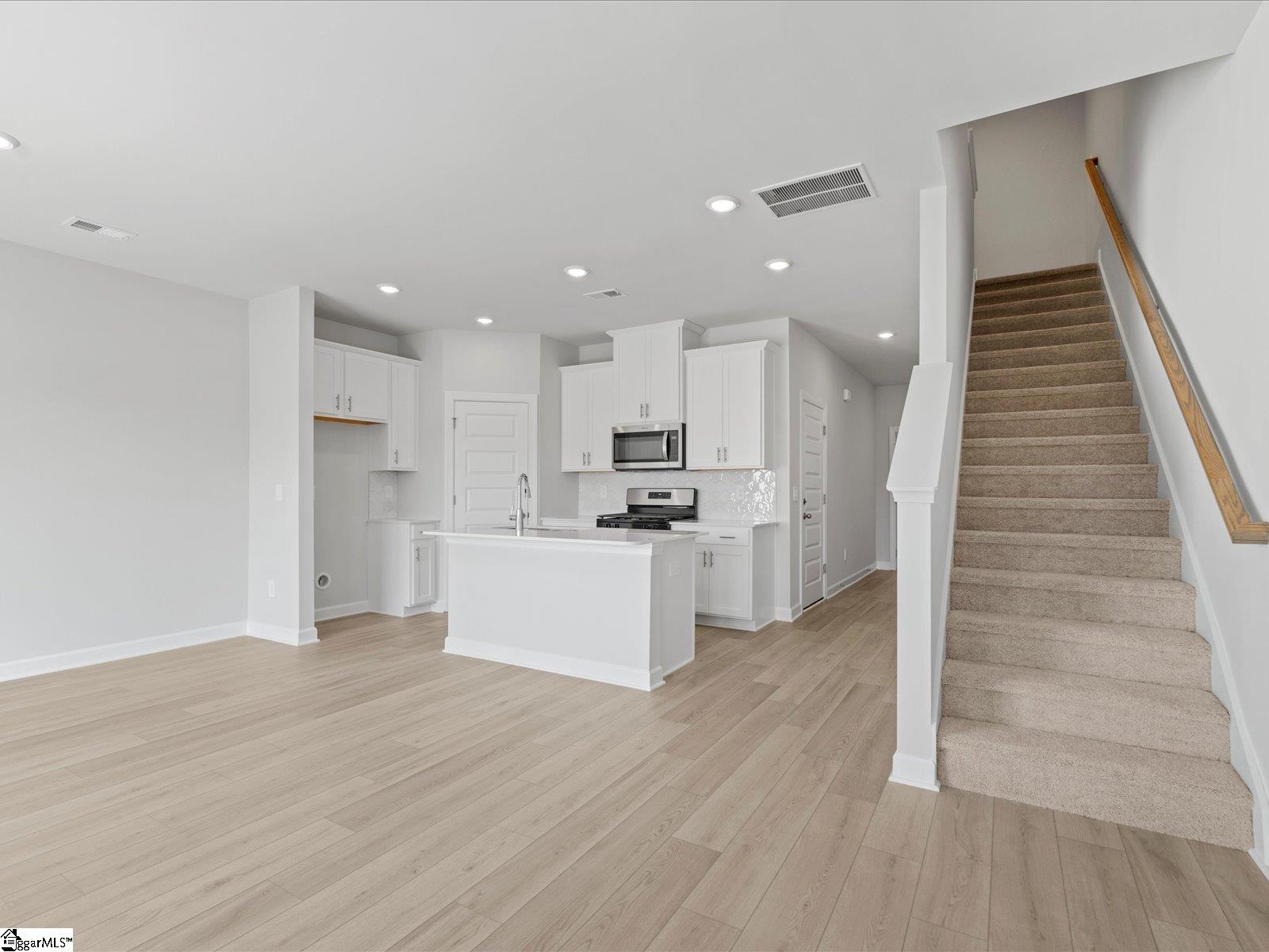 217 Cupid Court Greer, SC 29651 - Photo 5 of 26