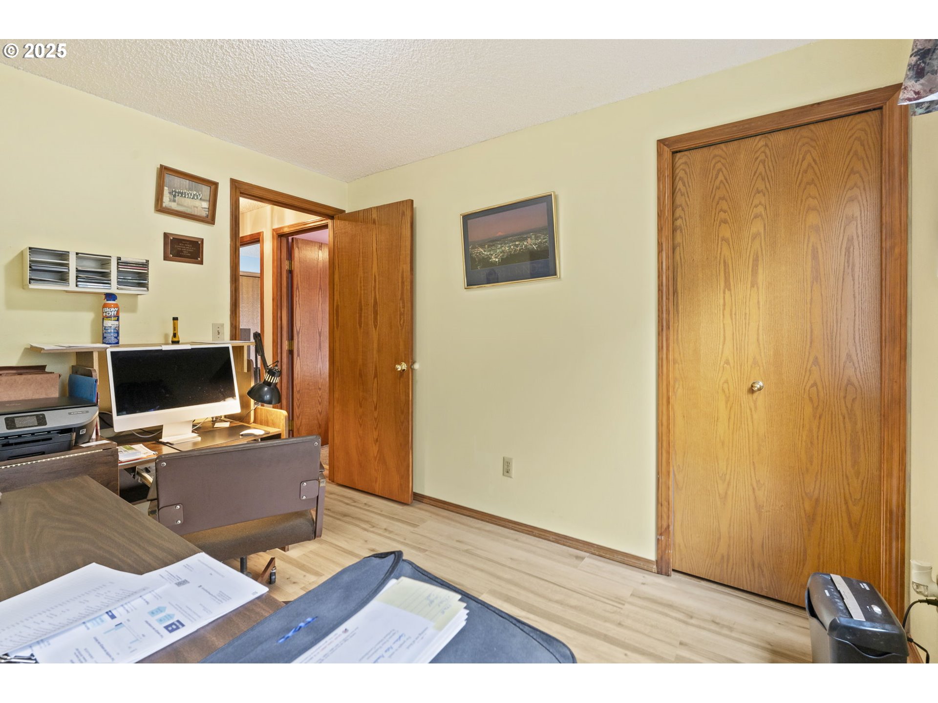 2320 Northeast Juniper Avenue Gresham, OR 97030 - Photo 27 of 34 a view of a workspace with a window