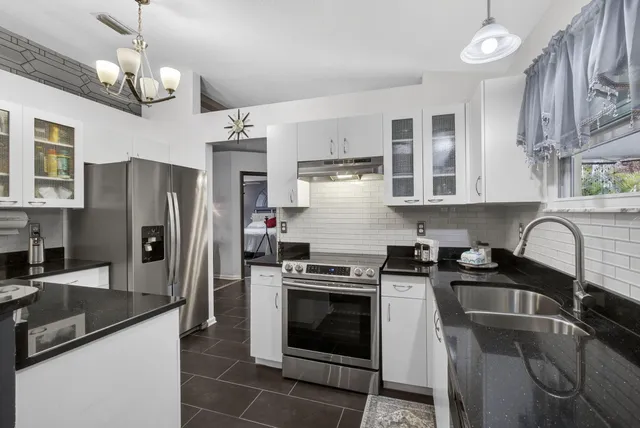 $915,000 | 15773 85th Road North, The Acreage, FL 33470