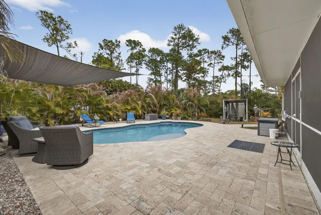 $915,000 | 15773 85th Road North, The Acreage, FL 33470