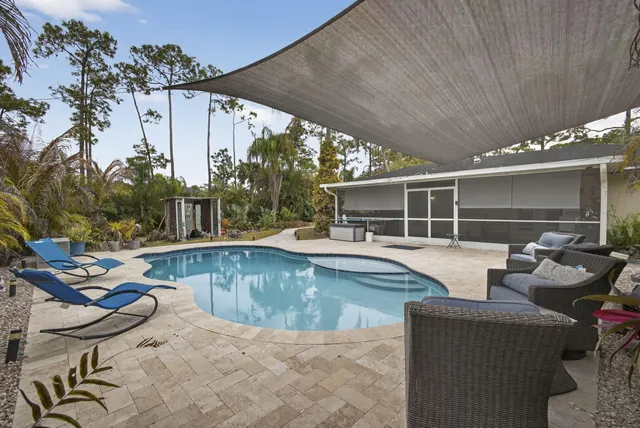 $915,000 | 15773 85th Road North, The Acreage, FL 33470