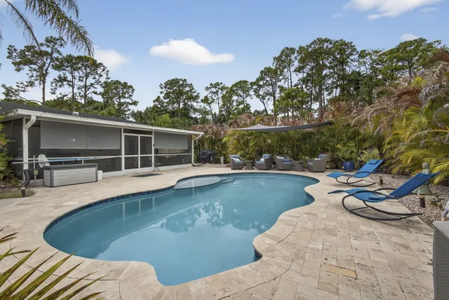 $915,000 | 15773 85th Road North, The Acreage, FL 33470