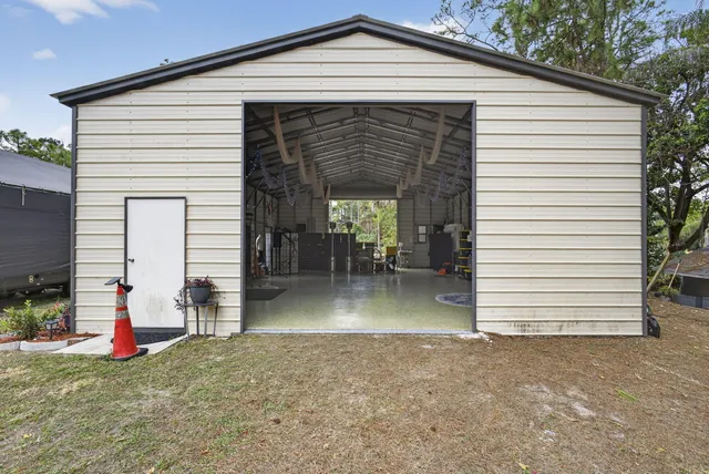 $915,000 | 15773 85th Road North, The Acreage, FL 33470