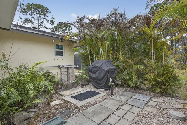 $915,000 | 15773 85th Road North, The Acreage, FL 33470