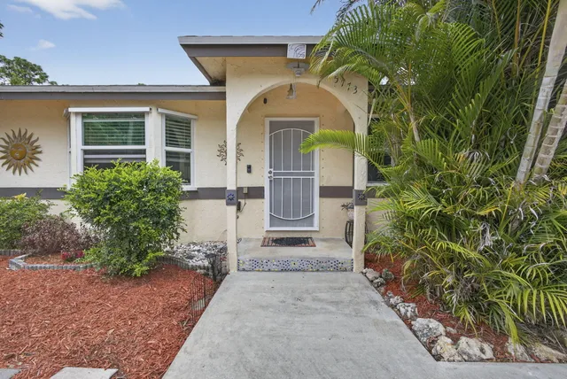 $915,000 | 15773 85th Road North, The Acreage, FL 33470