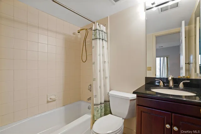 $7,000 | 208 Boulder Ridge Road, Scarsdale, NY 10583