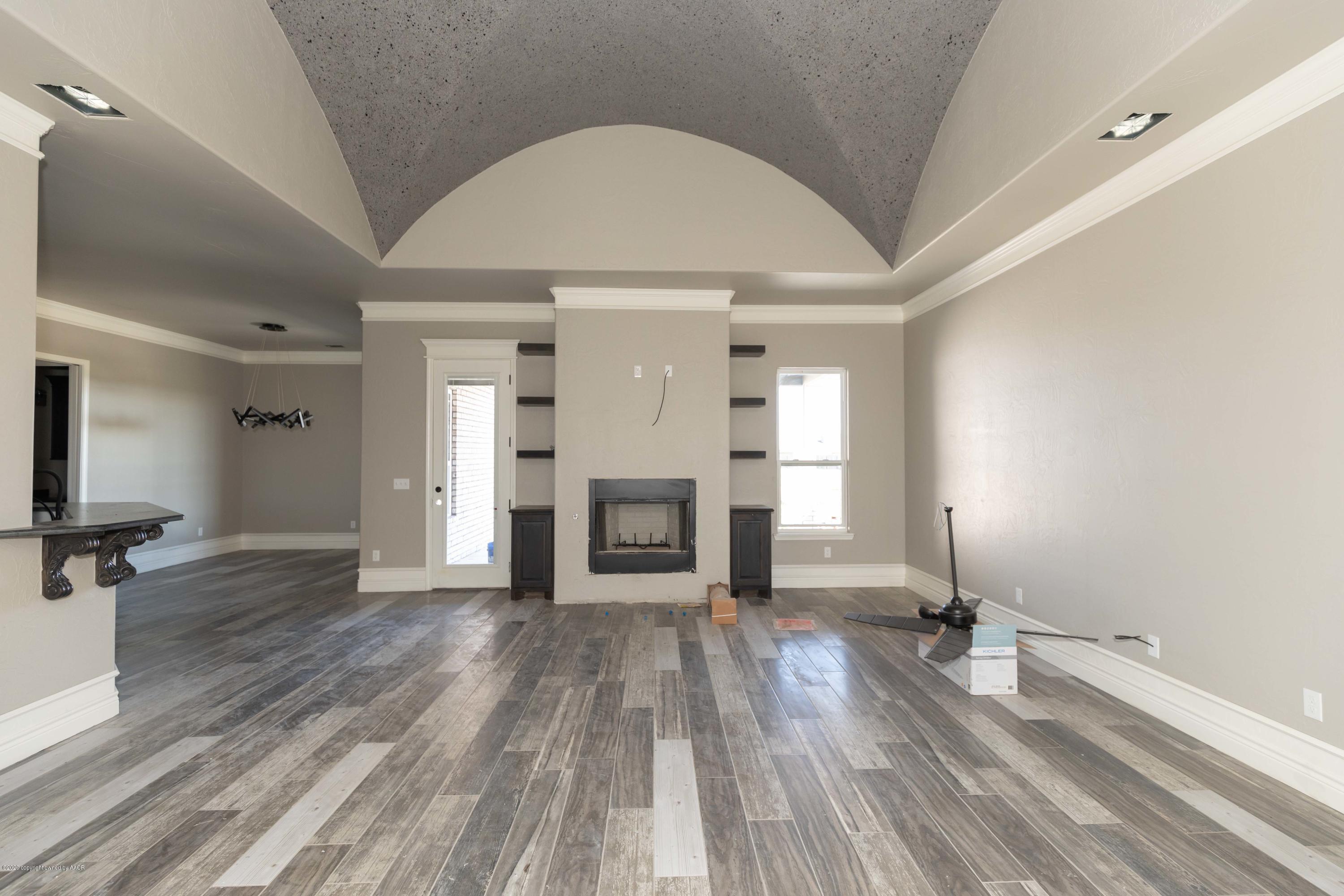 17800 Quail Crossing Road Amarillo, TX 79124 - Photo 3 of 24 LIVING ROOM VIEW 1