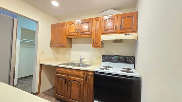 $129,900 | 35 Nathan Lane North, Unit 114, Plymouth, MN 55441