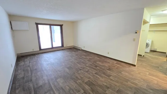 $139,900 | 35 Nathan Lane North, Unit 114, Plymouth, MN 55441