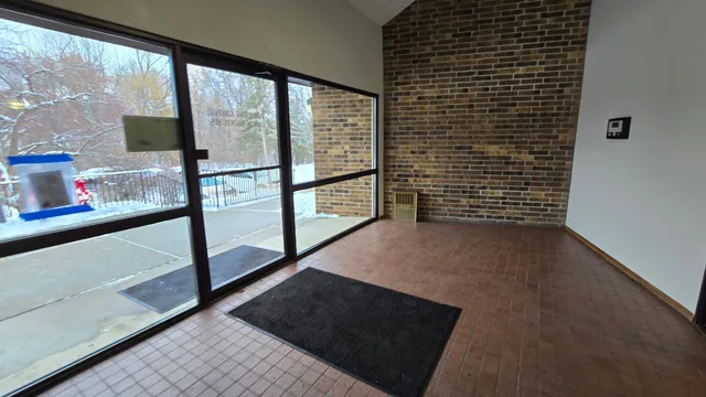 $129,900 | 35 Nathan Lane North, Unit 114, Plymouth, MN 55441