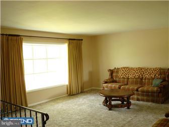 2107 Yarnall Road Pottstown, PA 19464 - Photo 4 of 9 Living Room