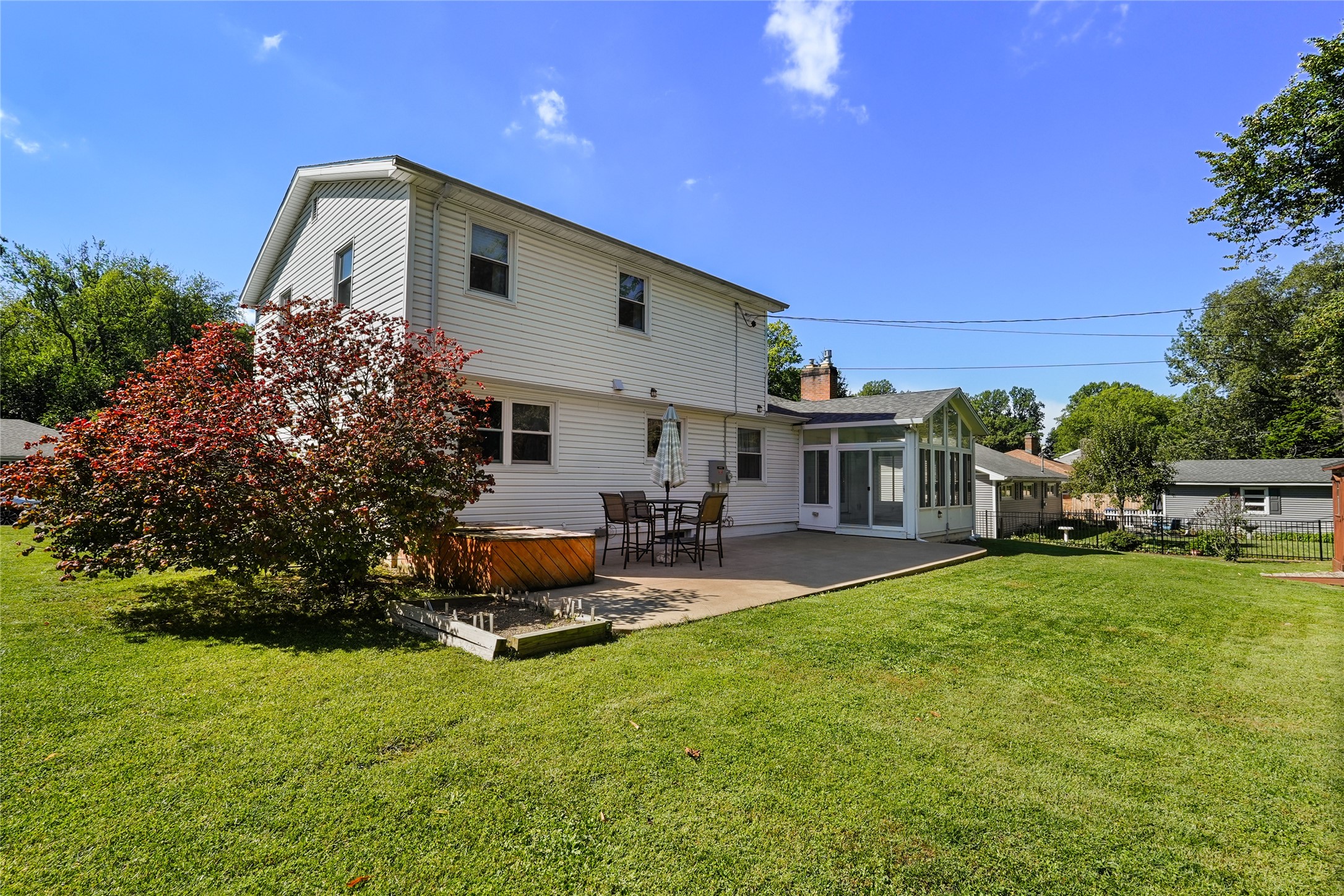 611 Rondeau Drive Erie, PA 16505 - Photo 5 of 38 Rear