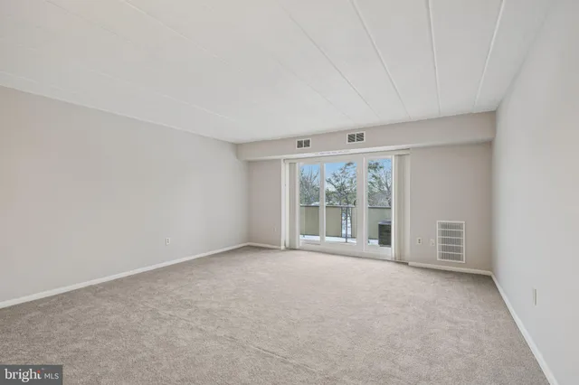 $155,000 | 207 Sussex House Cherry Hill, Cherry Hill, NJ 08034