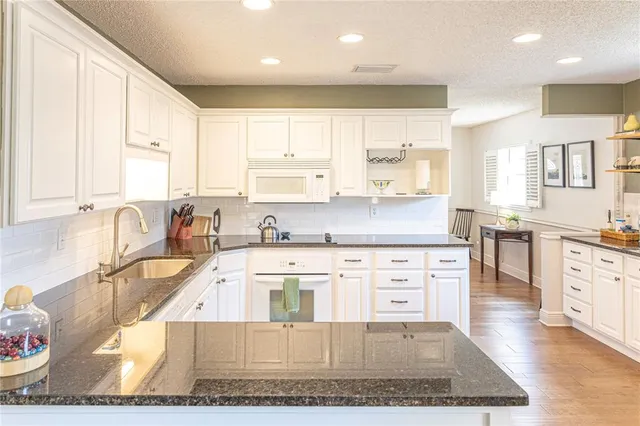 $3,250 | 327 Easton Drive, Lakeland, FL 33803