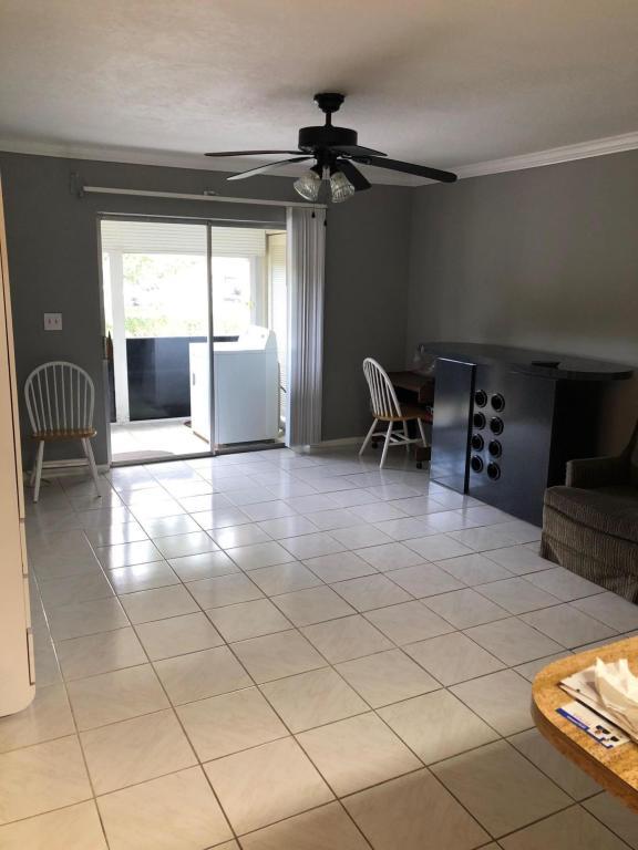1050 Northwest 13th Street, Unit 291D Boca Raton, FL 33486 - Photo 9 of 11 Living area