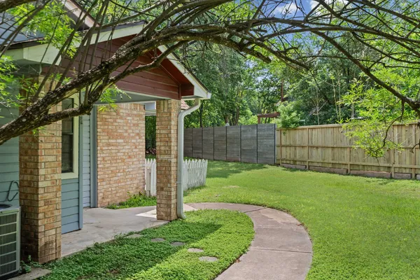 $1,350 | 1601 Faro Drive, Unit 1504, Austin, TX 78741