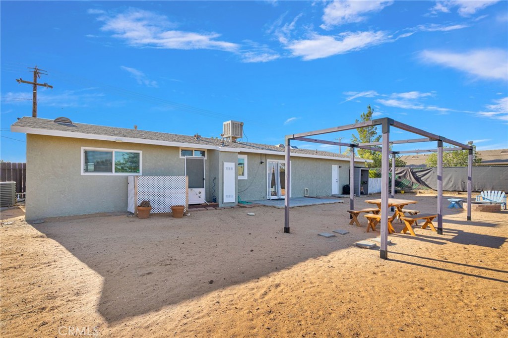 12696 Kiowa Road Apple Valley, CA 92308 - Photo 27 of 42