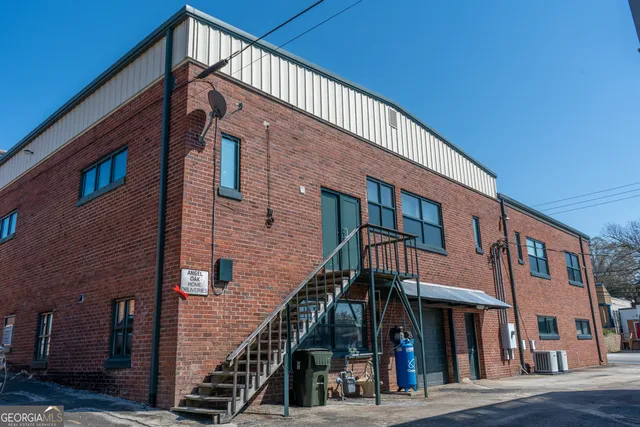 $850,000 | 18 West Currahee Street, Toccoa, GA 30577