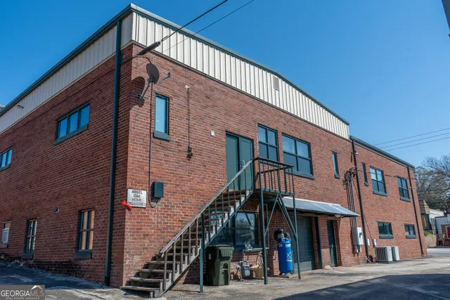 $850,000 | 18 West Currahee Street, Toccoa, GA 30577