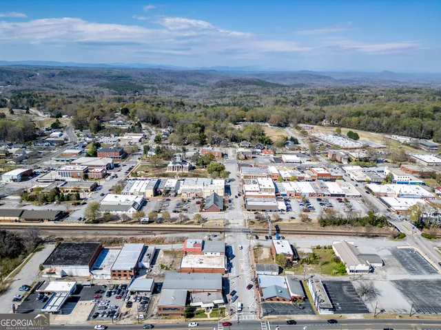 $850,000 | 18 West Currahee Street, Toccoa, GA 30577