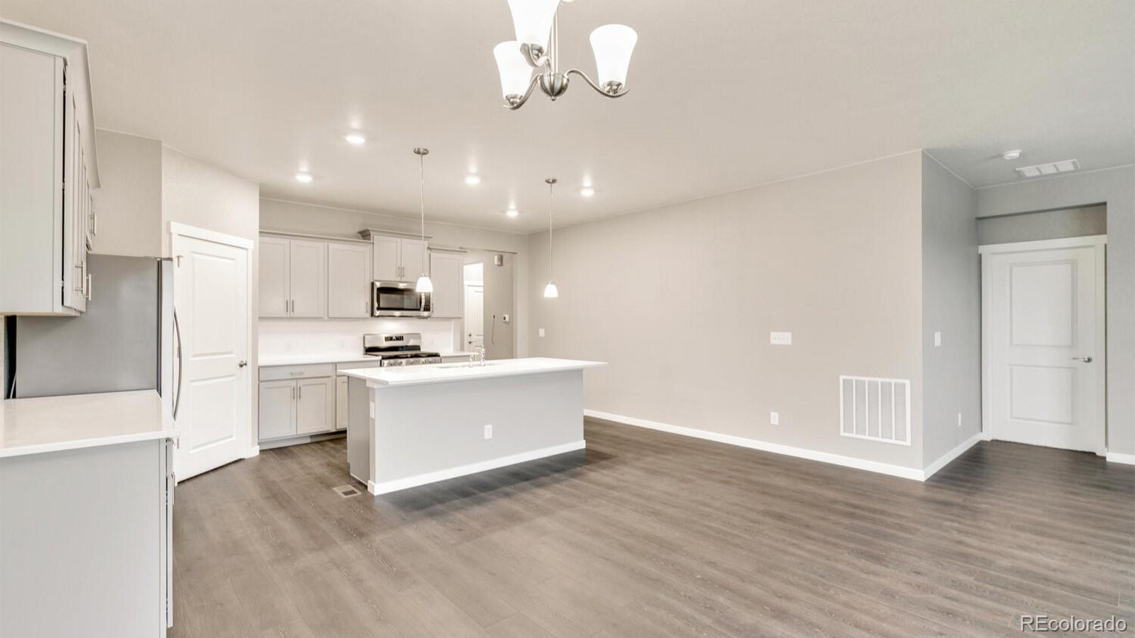 1144 Ridgefield Drive Berthoud, CO 80513 - Photo 12 of 22 Gallery Image 12