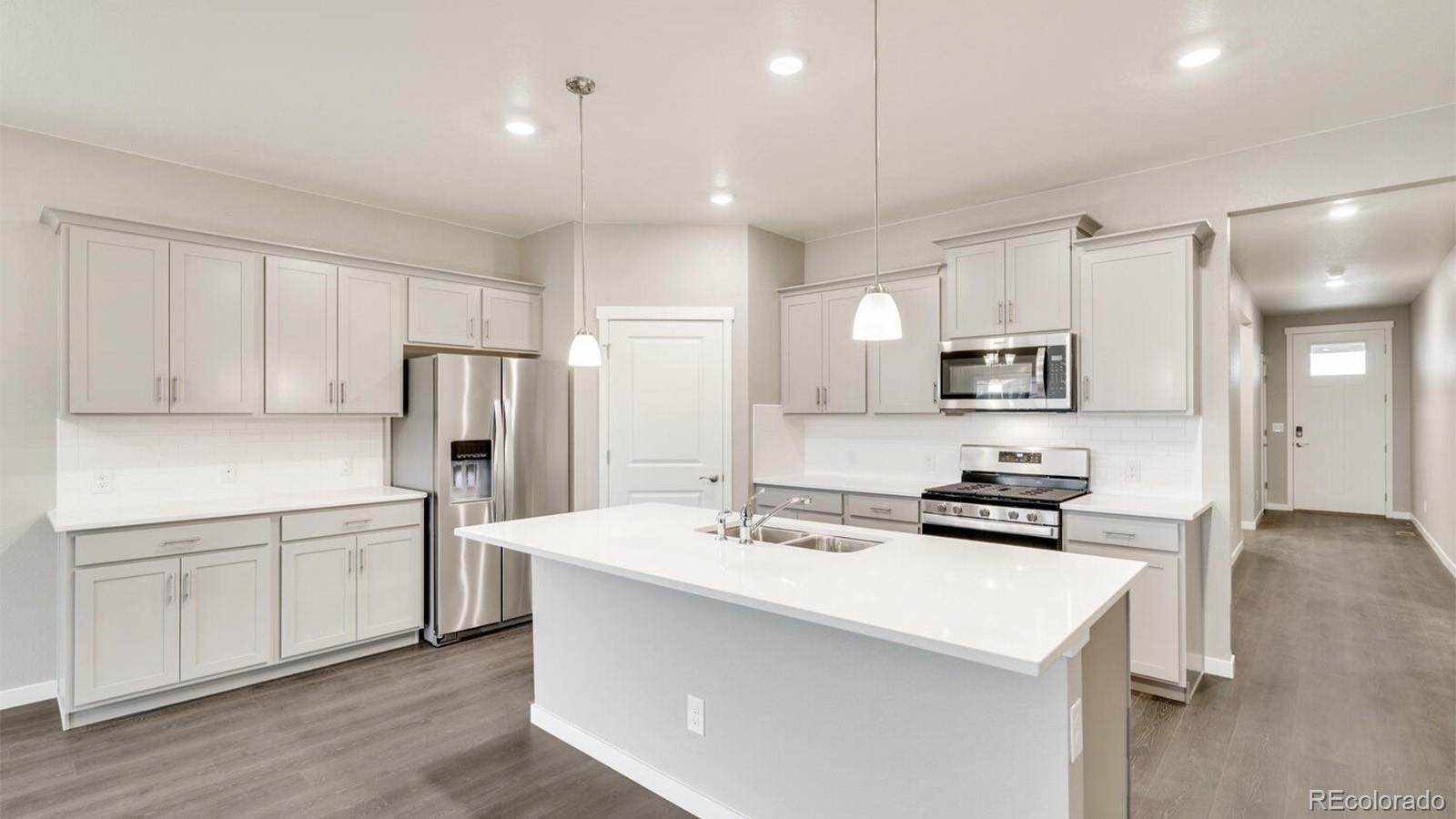 1144 Ridgefield Drive Berthoud, CO 80513 - Photo 8 of 22 Gallery Image 8