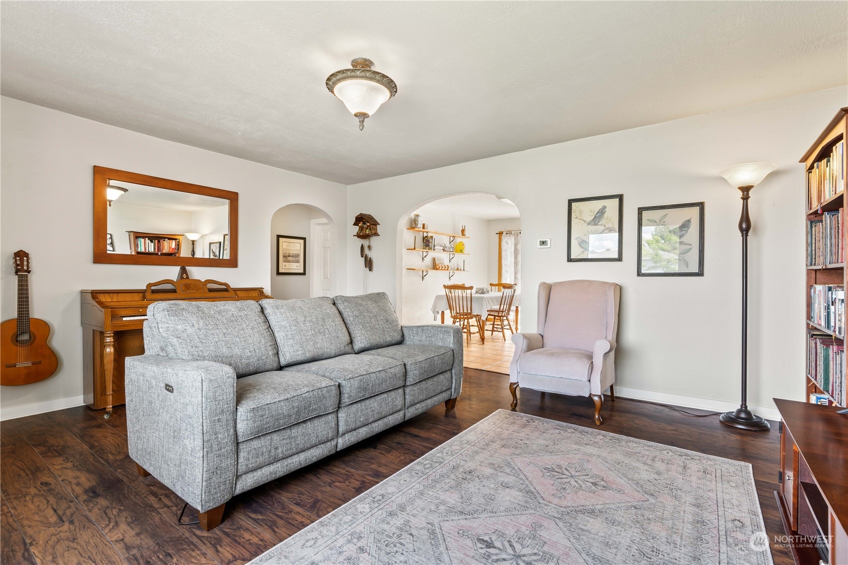 1616 Maple Street Sumner, WA 98390 - Photo 6 of 40 a living room with furniture and a large window