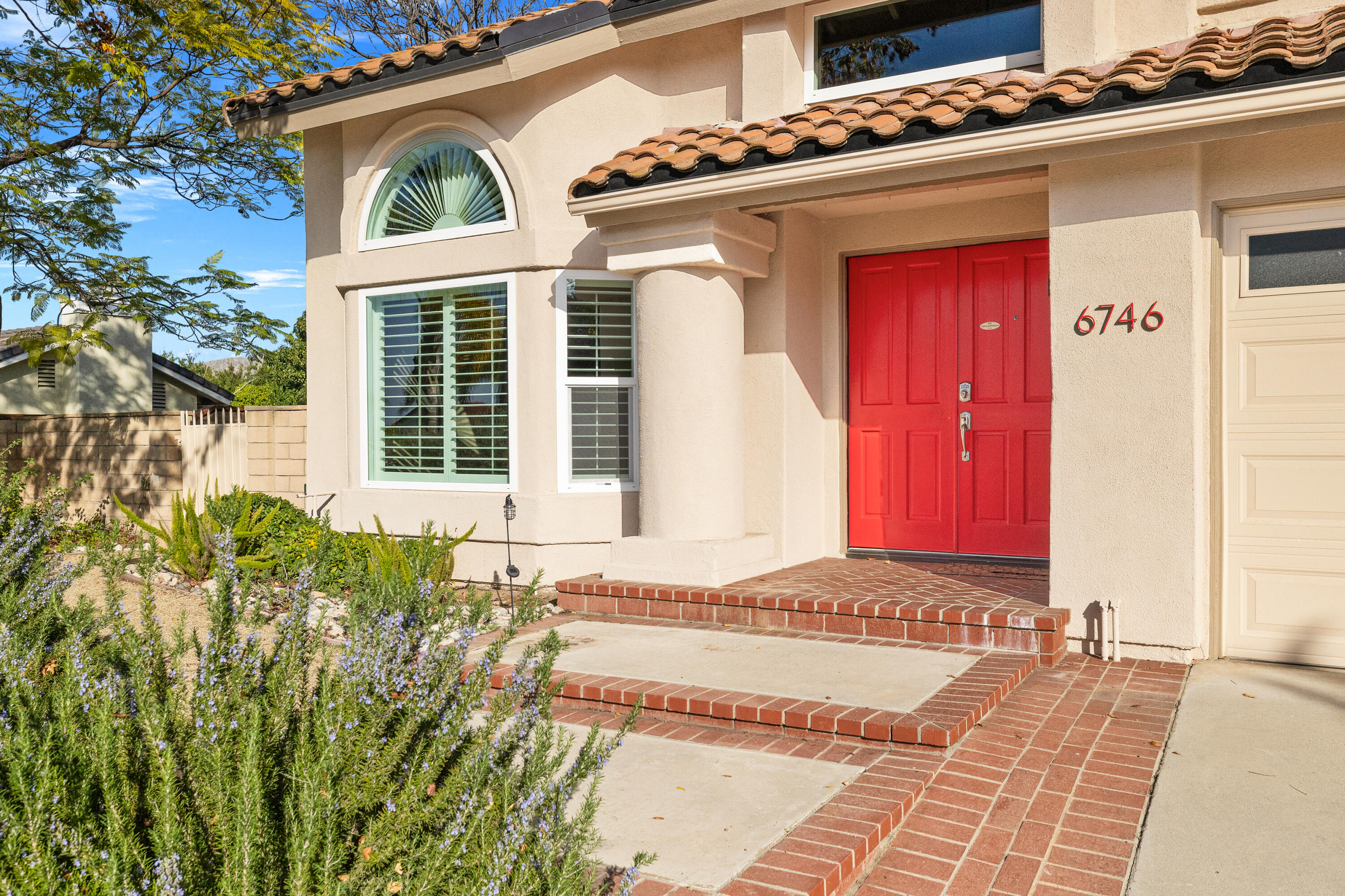 6746 Alderpoint Court Riverside, CA 92506 - Photo 2 of 40 10-print-8M4A1093