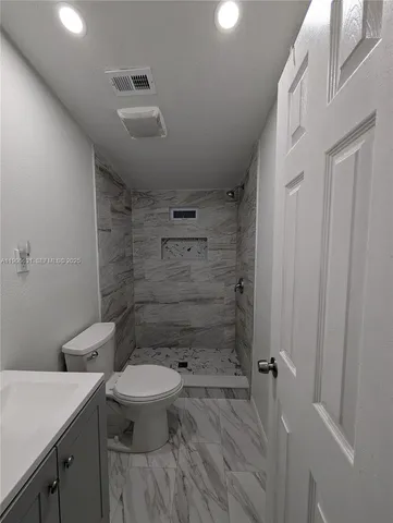 $130,000 | 9801 Oaks Street, Tampa, FL 33635