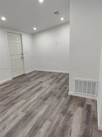 $130,000 | 9801 Oaks Street, Tampa, FL 33635