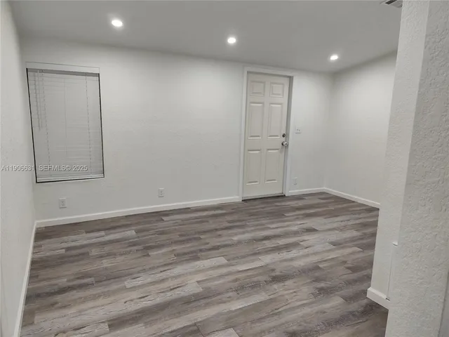 $130,000 | 9801 Oaks Street, Tampa, FL 33635