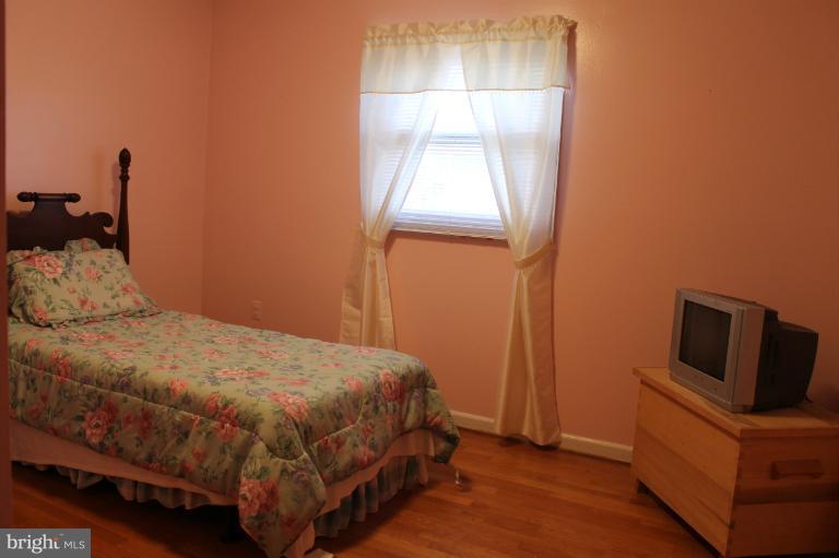 206 Beechcroft Road Winchester, VA 22601 - Photo 18 of 29 Bedroom