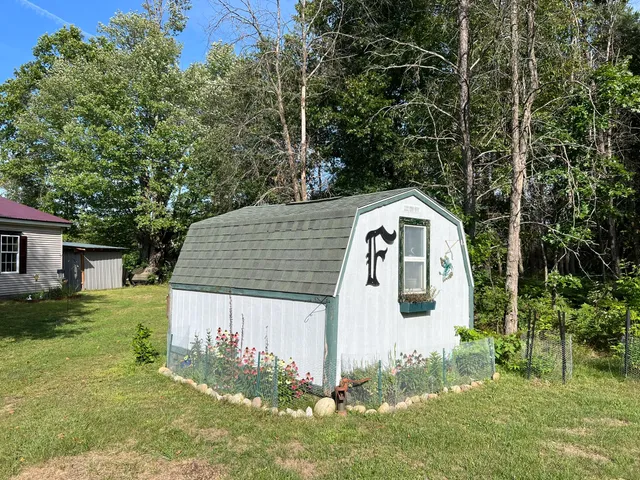 $279,900 | 984 West Rose Meadow Drive, Luther, MI 49656