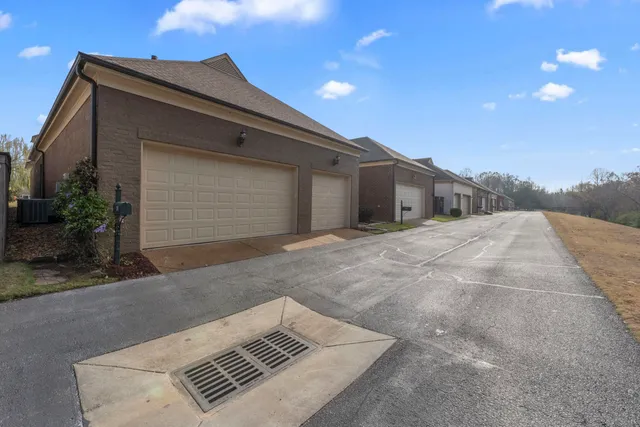 $534,000 | 389 South Tarren Mill Circle, Collierville, TN 38017