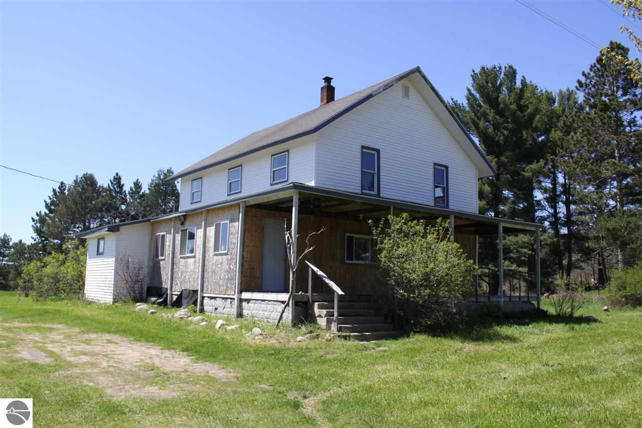 12810 Shippy Road Southwest Fife Lake, MI 49633 - Photo 4 of 28 1785957-3.JPG